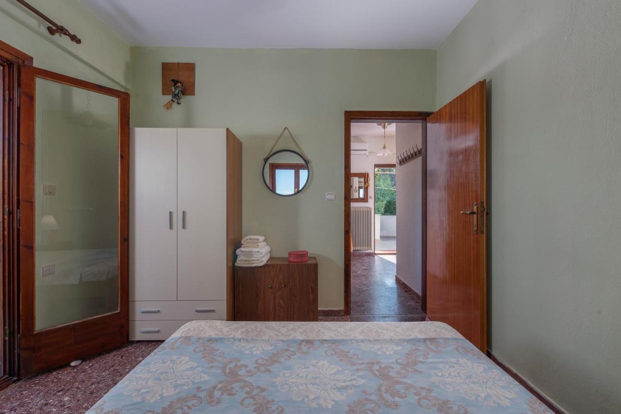 Antigoni'S Apartment 보우르보우로우 외부 사진